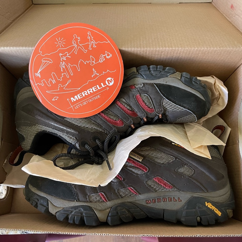 Merrell Moab Hiking shoes size 7